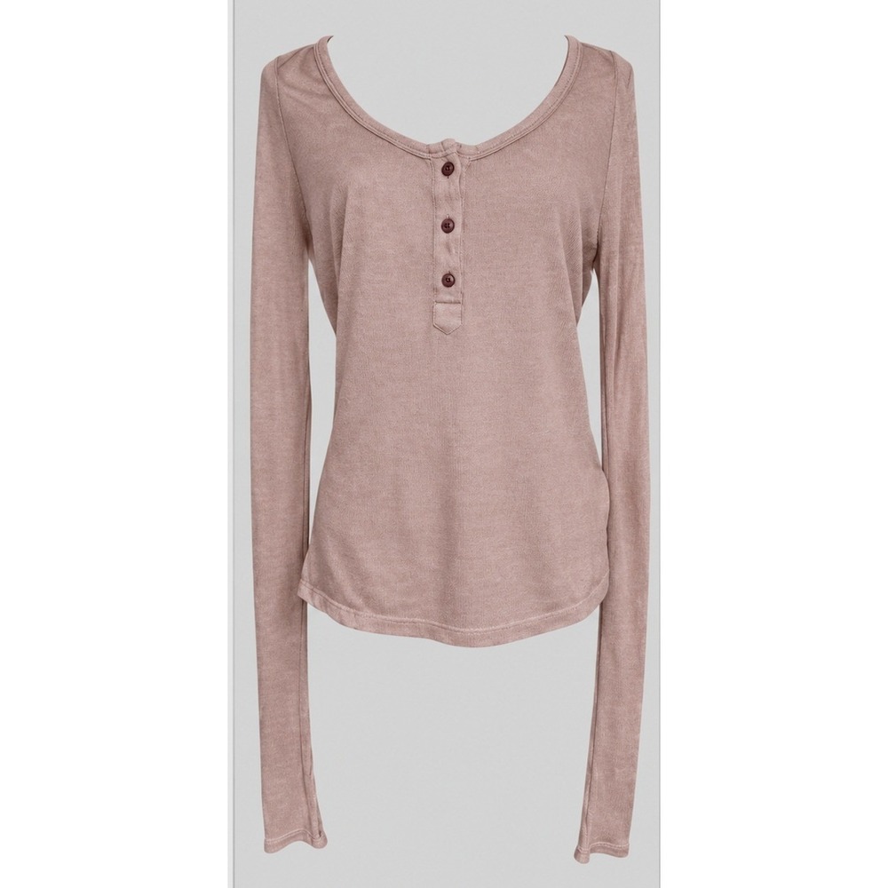 Brandy Melville Fine Knit Long Sleeve Henley Top Cotton Blend One Size Italy